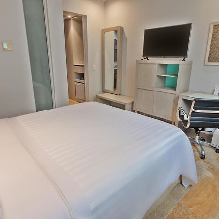 Ghl Hotel Монтерія Екстер'єр фото A bedroom