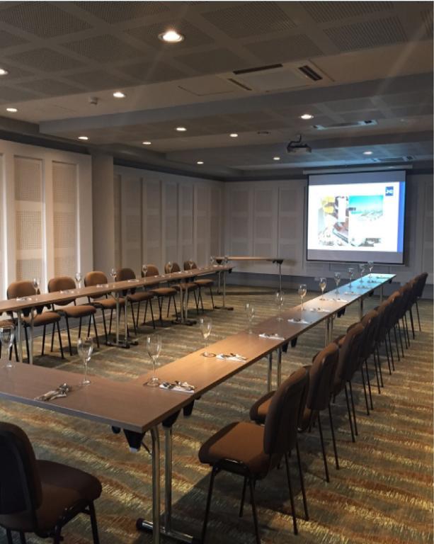 Ghl Hotel Монтерія Екстер'єр фото A meeting room at the hotel