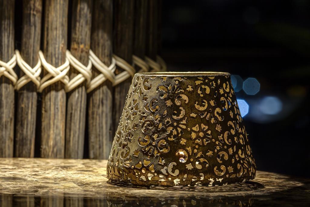 Ghl Hotel Монтерія Екстер'єр фото A candle holder