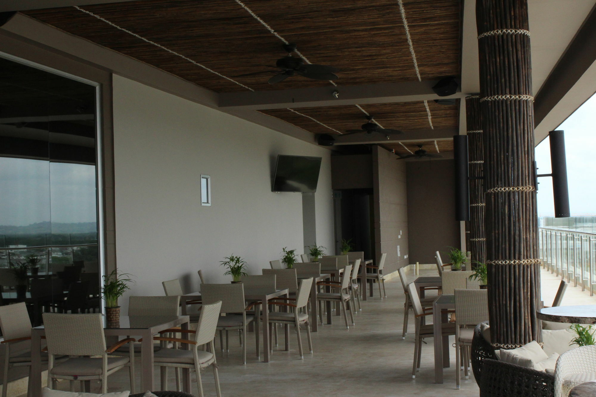 Ghl Hotel Монтерія Екстер'єр фото The Sky Bar