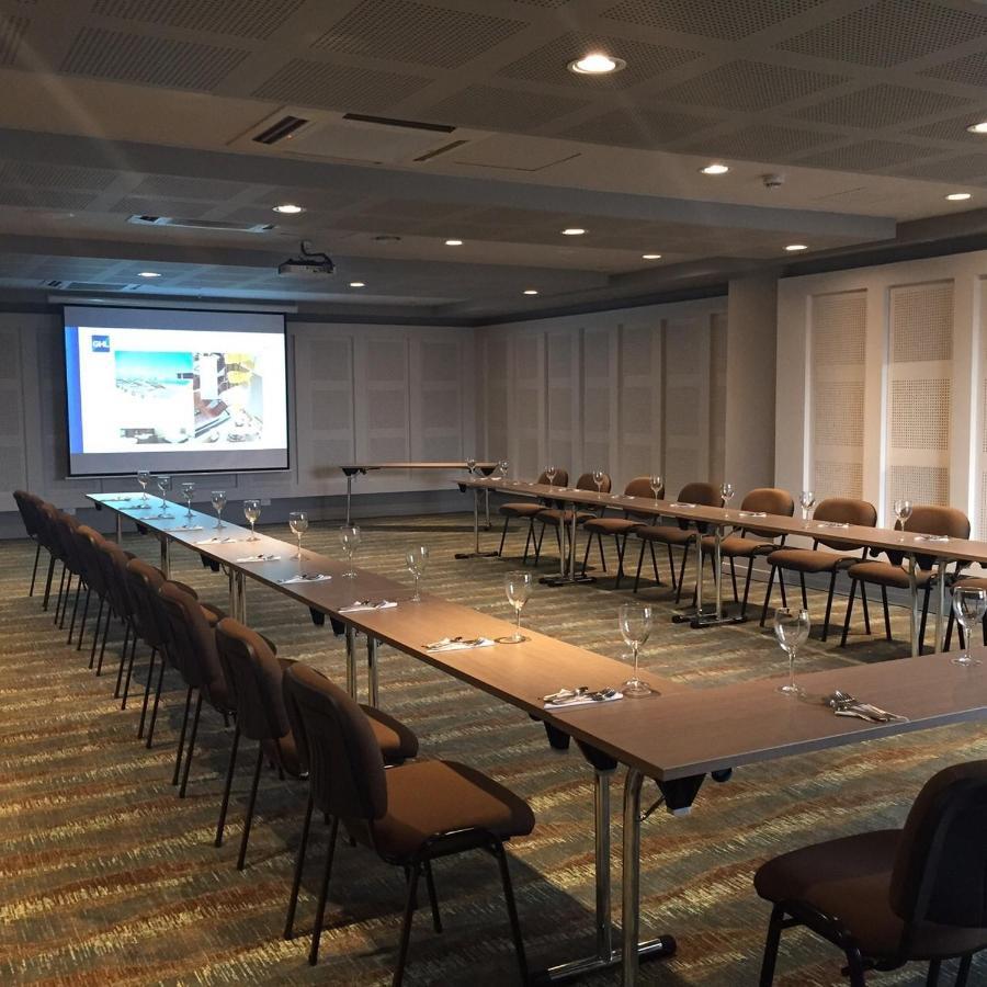 Ghl Hotel Монтерія Екстер'єр фото A meeting room at the hotel